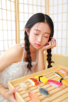 肉体献身老板在线观看